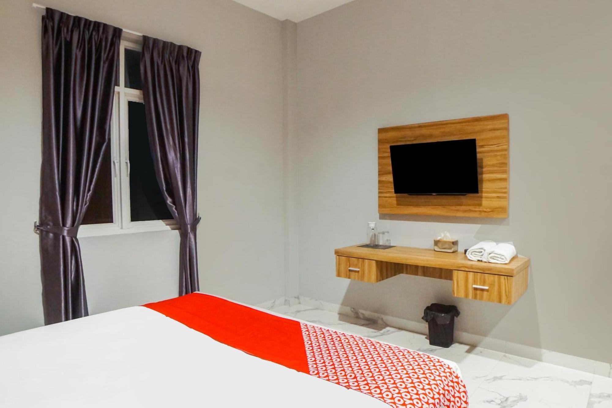 Super Oyo Capital O 92066 Papakoel Hotel & Cafe 메단 외부 사진