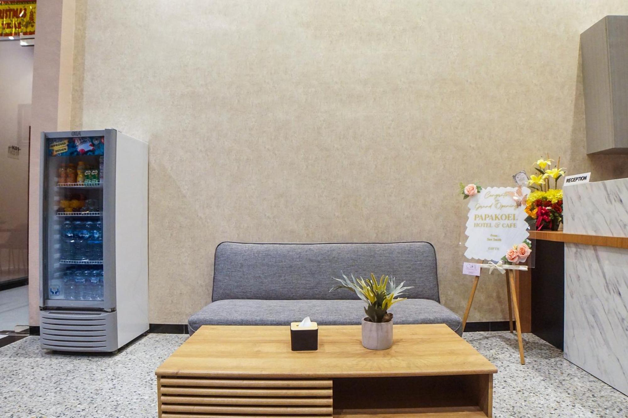 Super Oyo Capital O 92066 Papakoel Hotel & Cafe 메단 외부 사진